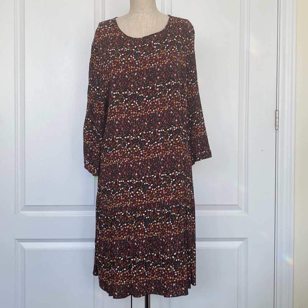 Floral pleated dress
